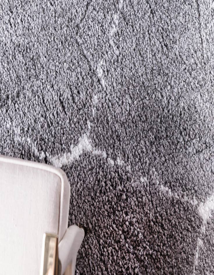 Detail image of  5' x 5' Moroccan Shag Round Rug