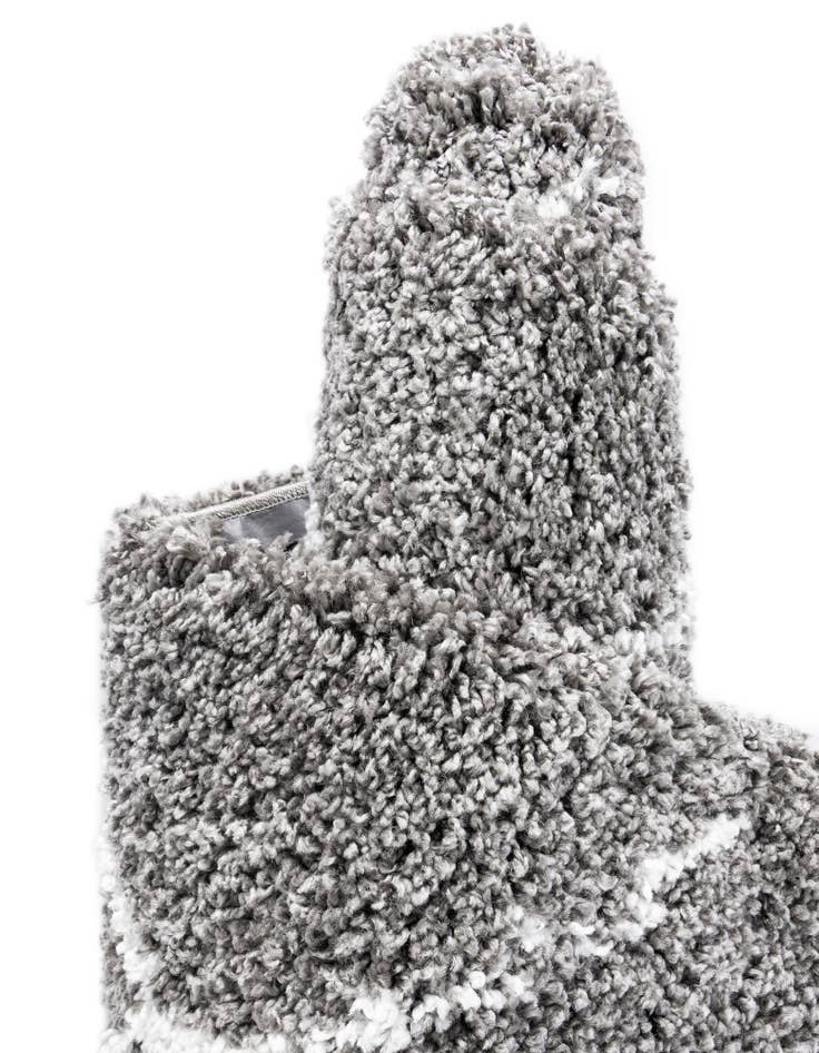 Detail image of  5' x 5' Moroccan Shag Round Rug