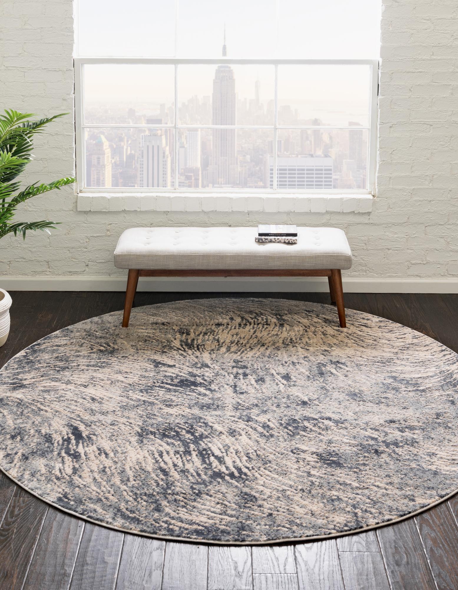 Gray 7' x 7' Oasis Round Rug | Rugs.com