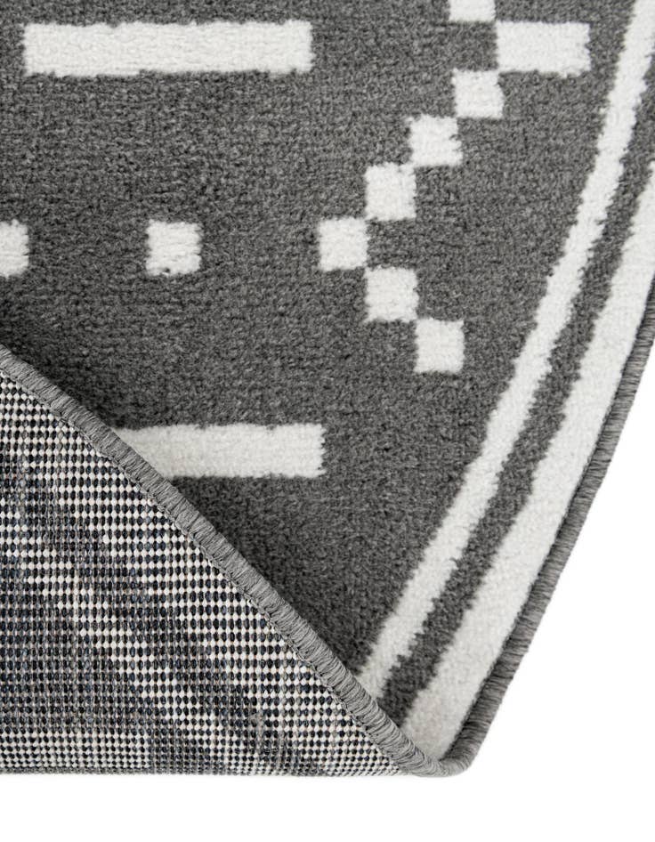 Detail image of  7' 10 x 7' 10 Oslo Round Rug