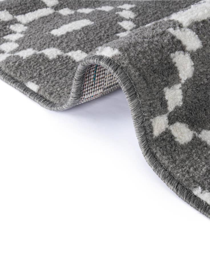 Detail image of  7' 10 x 7' 10 Oslo Round Rug