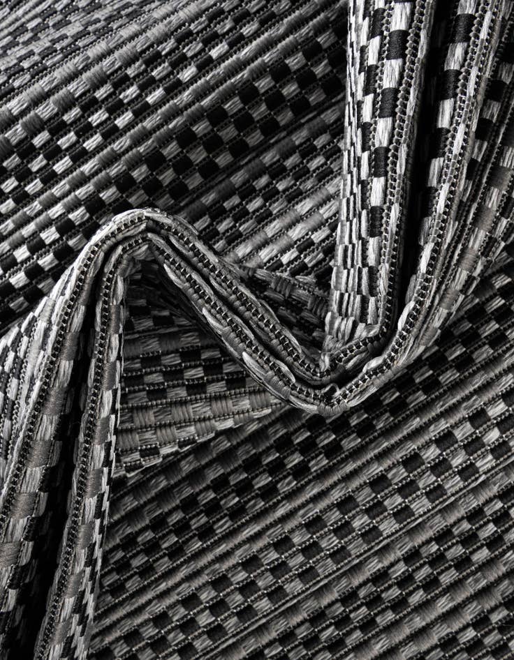 Detail image of  6' x 6'  Washable Border Indoor / Outdoor Round Rug