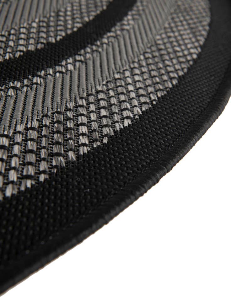 Detail image of  5' 3 x 5' 3  Washable Border Indoor / Outdoor Round Rug