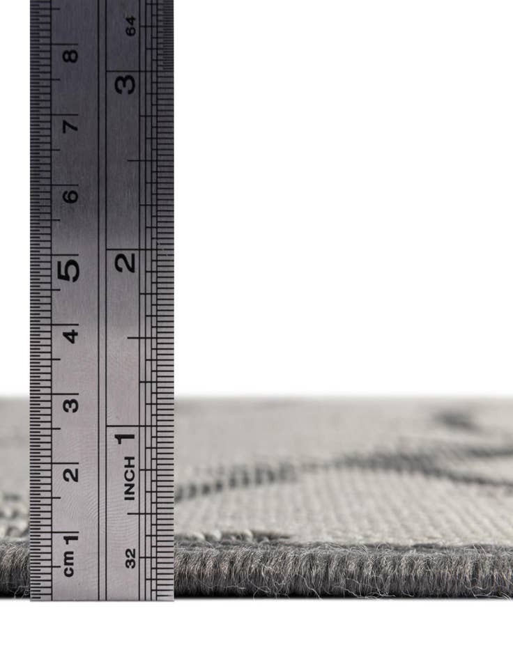 Detail image of  6' x 6'  Washable Botanical Indoor / Outdoor Round Rug