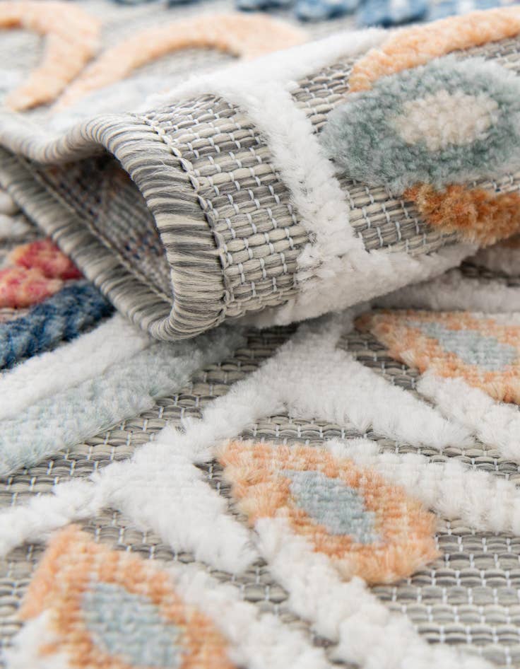 Detail image of  8' 2 x 8' 2  Washable Botanical Indoor / Outdoor Round Rug