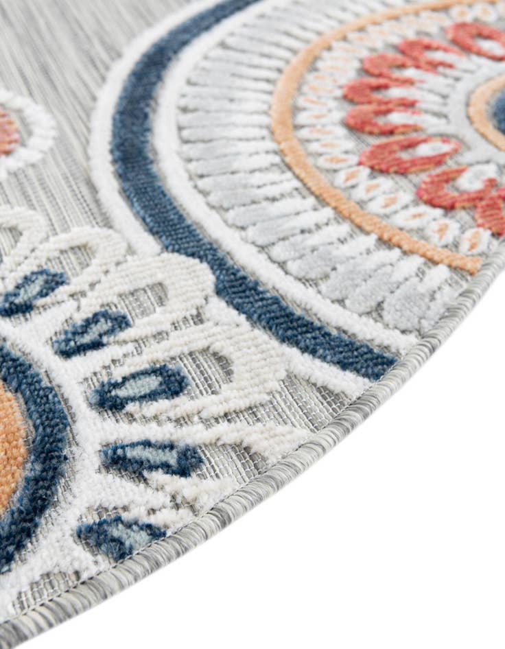 Detail image of  8' 2 x 8' 2  Washable Botanical Indoor / Outdoor Round Rug