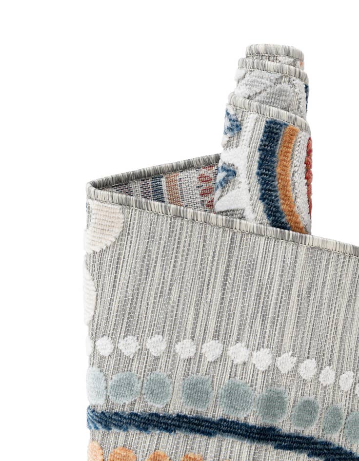 Detail image of  8' 2 x 8' 2  Washable Botanical Indoor / Outdoor Round Rug