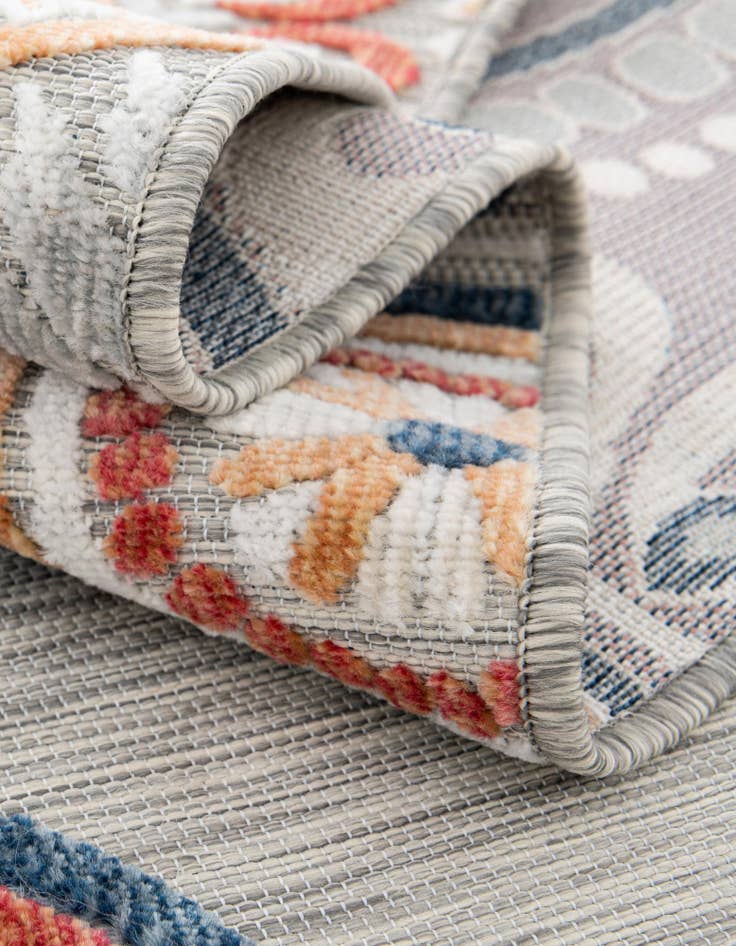 Detail image of  8' 2 x 8' 2  Washable Botanical Indoor / Outdoor Round Rug