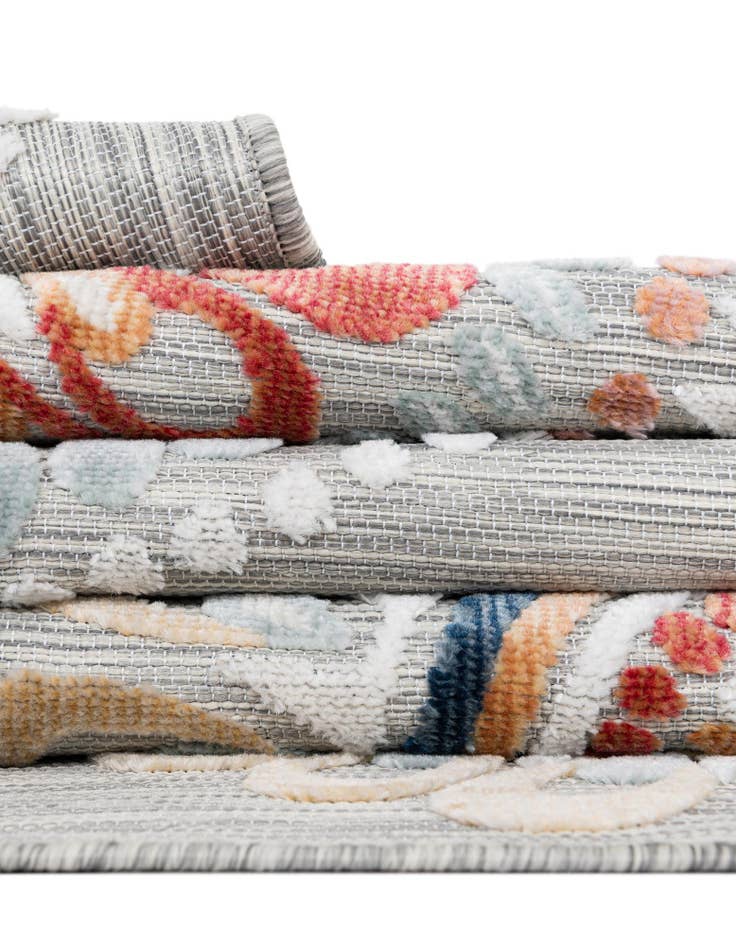 Detail image of  8' 2 x 8' 2  Washable Botanical Indoor / Outdoor Round Rug