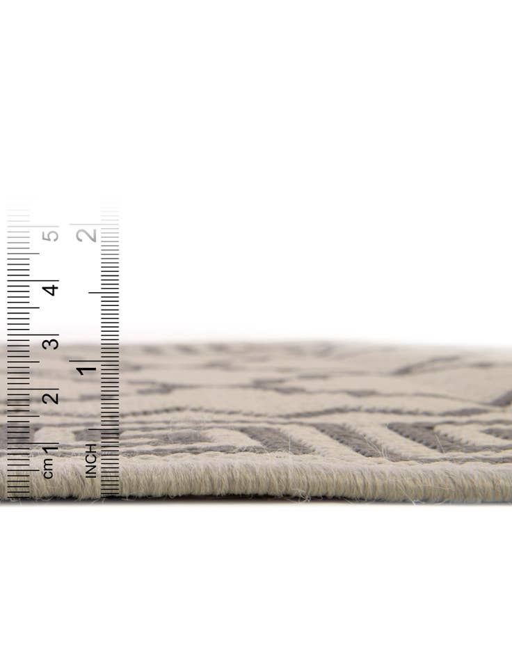 Detail image of  6' x 6'  Washable Lattice Indoor / Outdoor Round Rug