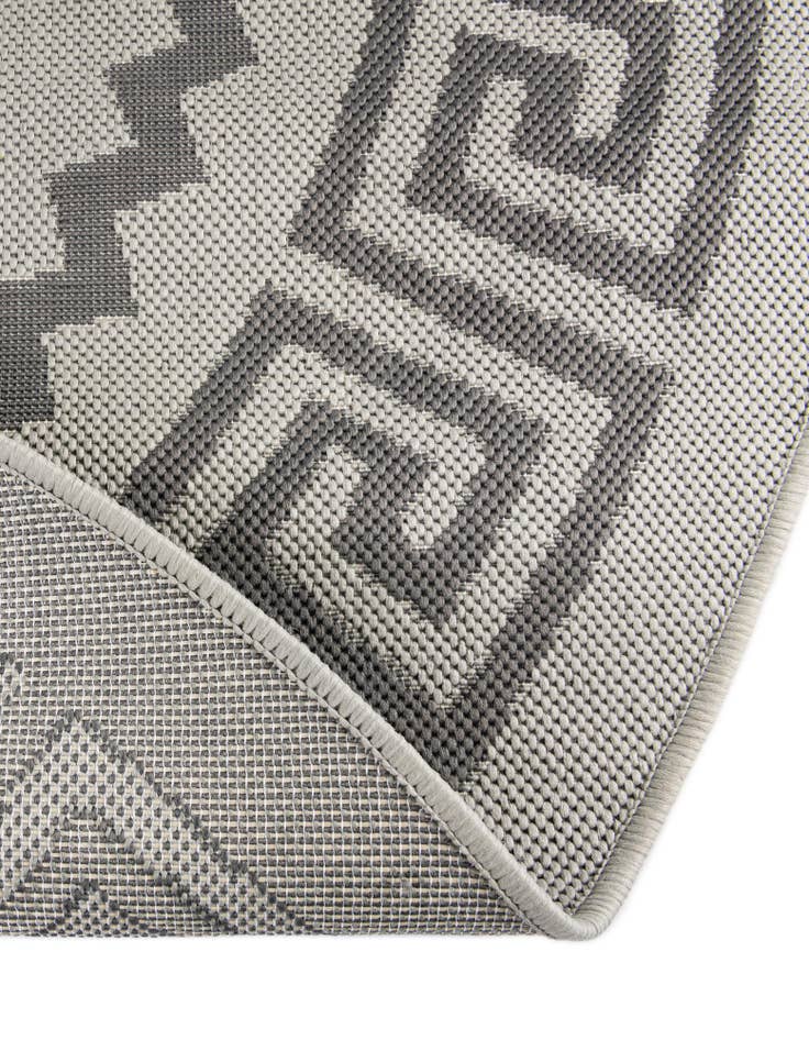 Detail image of  6' x 6'  Washable Lattice Indoor / Outdoor Round Rug