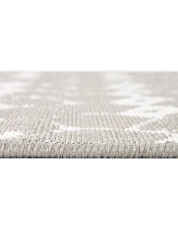Detail image of  7' x 7'  Washable Lattice Indoor / Outdoor Round Rug