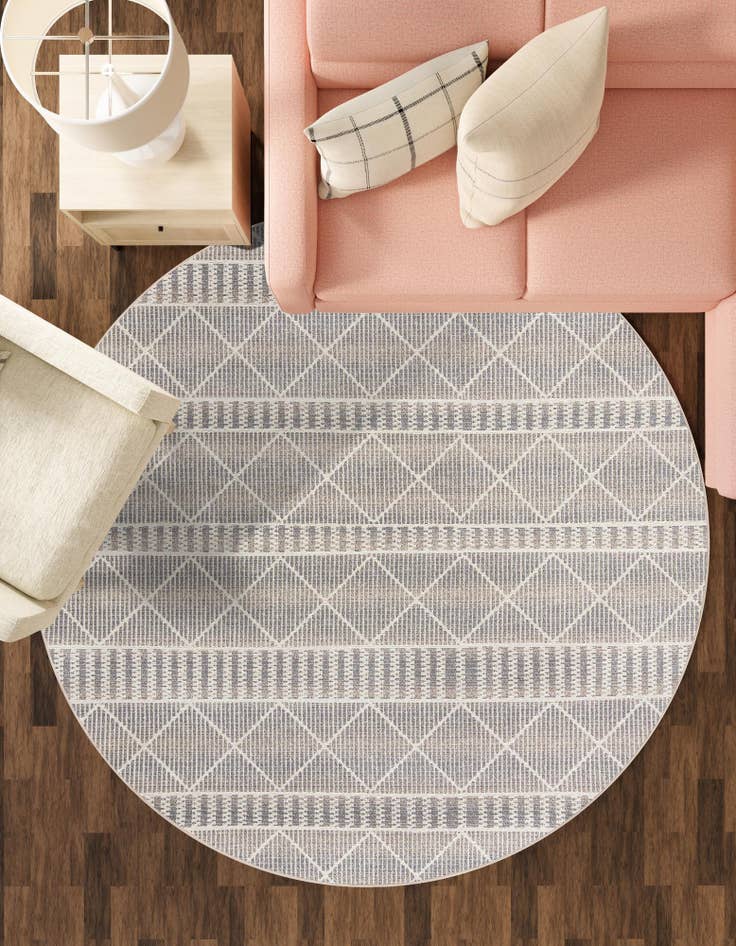 Detail image of  7' 10 x 7' 10  Washable Lattice Indoor / Outdoor Round Rug