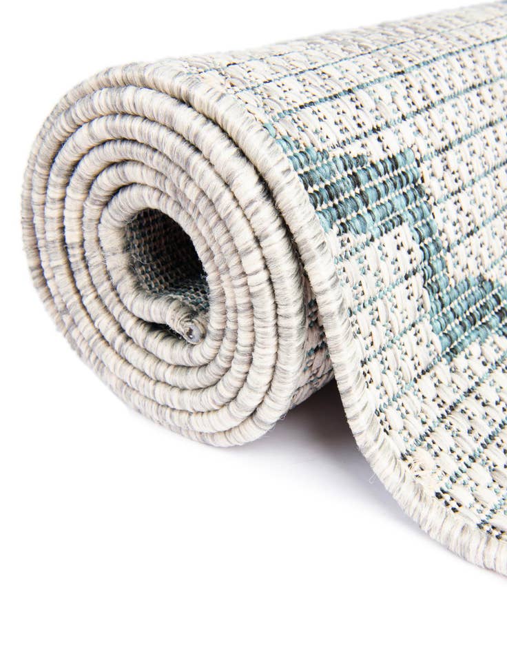 Detail image of  10' 8 x 10' 8  Washable Lattice Indoor / Outdoor Round Rug