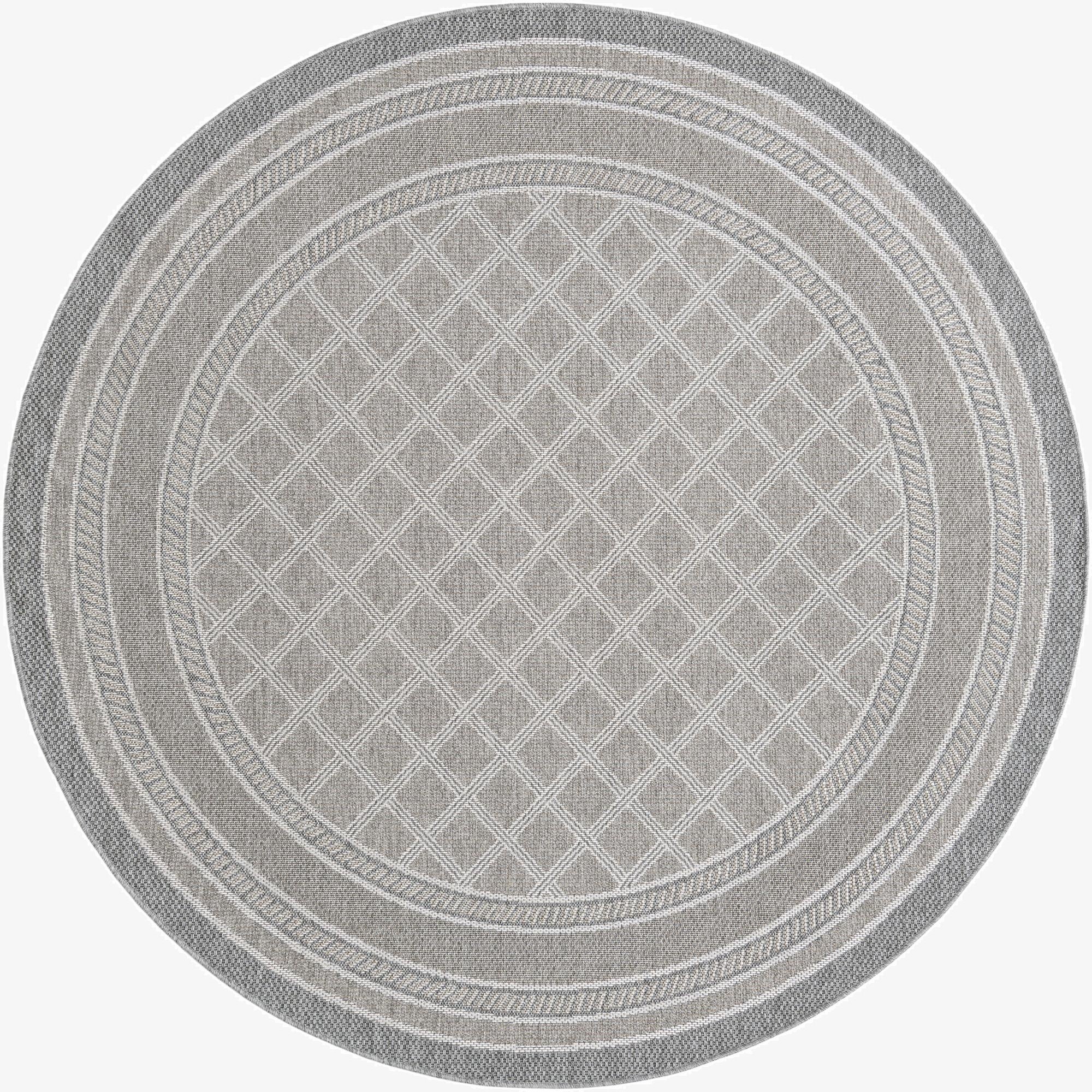  7' 10 x 7' 10  Washable Lattice Indoor / Outdoor Round Rug