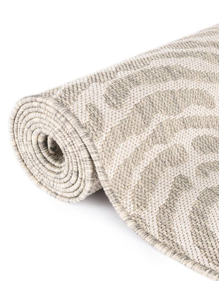 Detail image of  6' x 6'  Washable Modern Indoor / Outdoor Round Rug