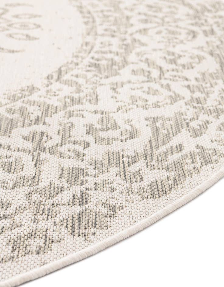 Detail image of  12' x 12'  Washable Traditional Indoor / Outdoor Round Rug