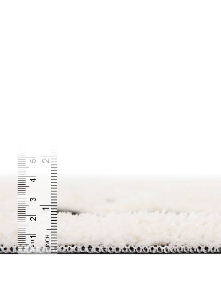 Detail image of  3' x 3' Prismatic Round Rug