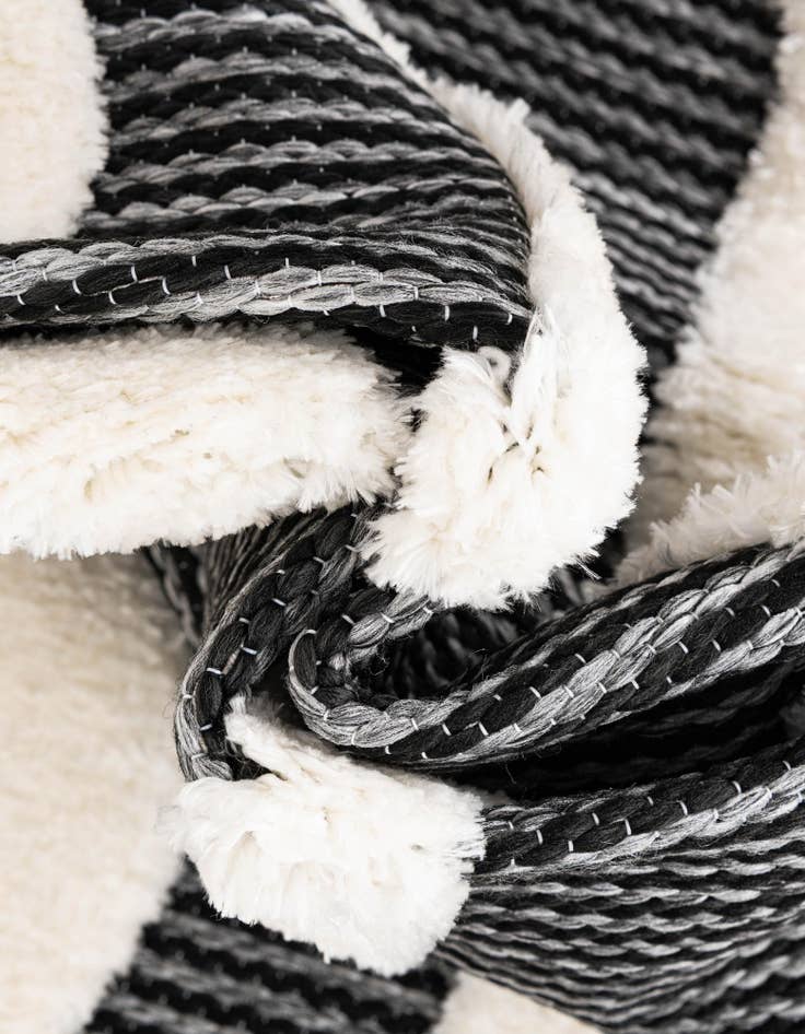 Detail image of  3' x 3' Prismatic Round Rug