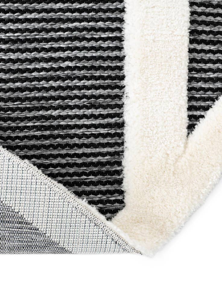 Detail image of  3' x 3' Prismatic Round Rug