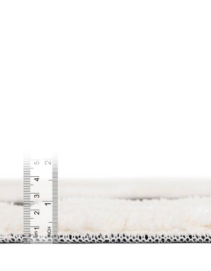 Detail image of  7' 10 x 7' 10 Prismatic Round Rug