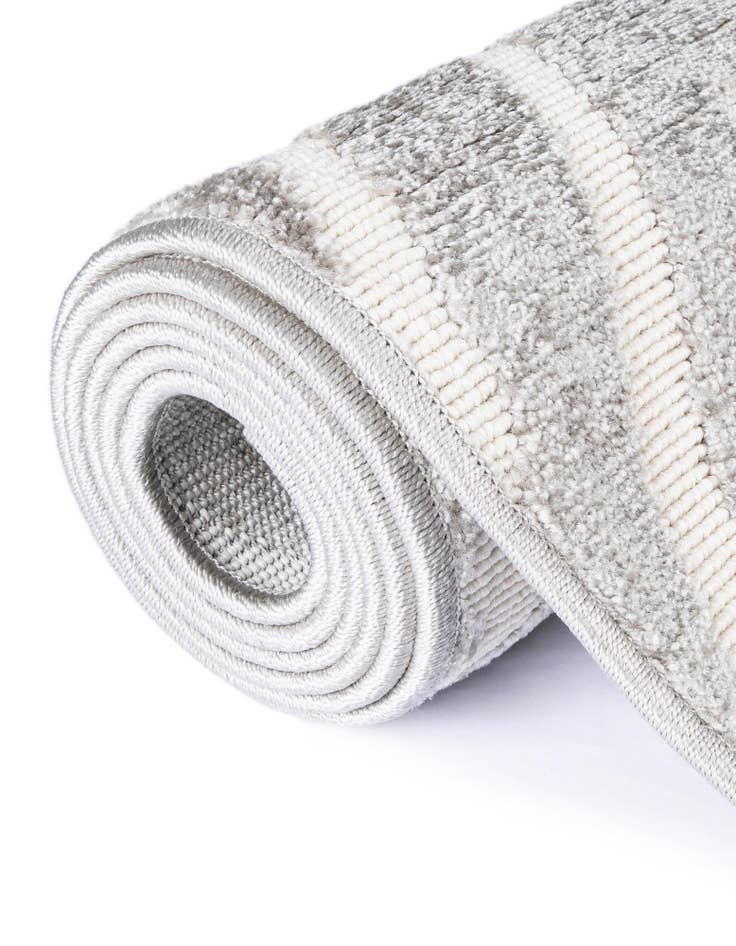 Detail image of  8' x 8'  Washable Sabrina Soto Ella Indoor / Outdoor Round Rug