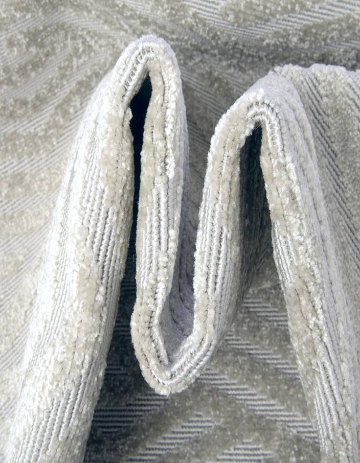 Detail image of 8' x 8' Washable Sabrina Soto Hudson Indoor / Outdoor Round Rug