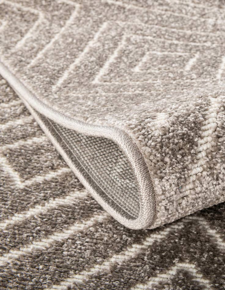 Detail image of  10' x 10'  Washable Sabrina Soto Indoor / Outdoor Round Rug