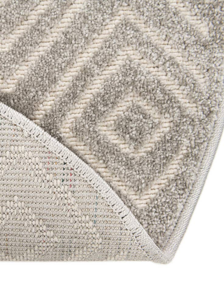 Detail image of  10' x 10'  Washable Sabrina Soto Indoor / Outdoor Round Rug