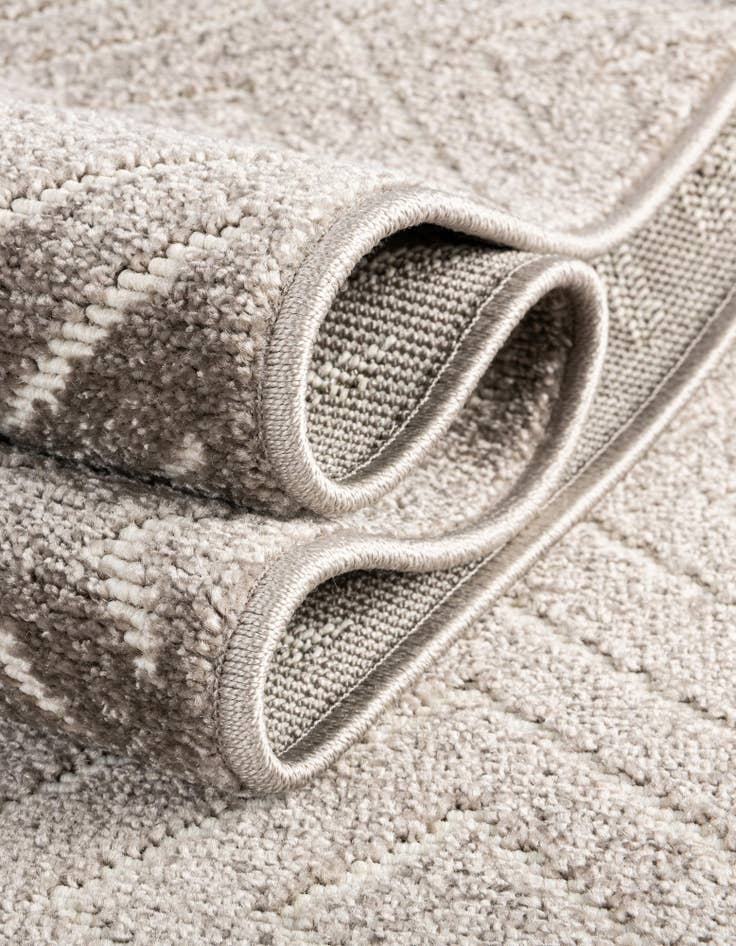 Detail image of  10' x 10'  Washable Sabrina Soto Indoor / Outdoor Round Rug