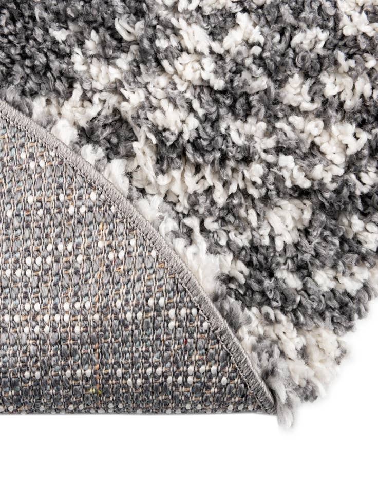 Detail image of  3' 3 x 3' 3 Serenity Shag Round Rug