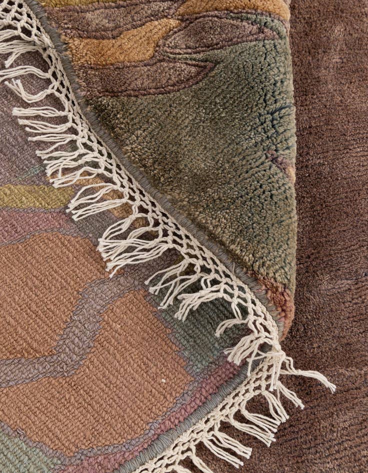 Detail image of  9' 8 x 9' 9  Hand Knotted Tibet Wool Round Rug