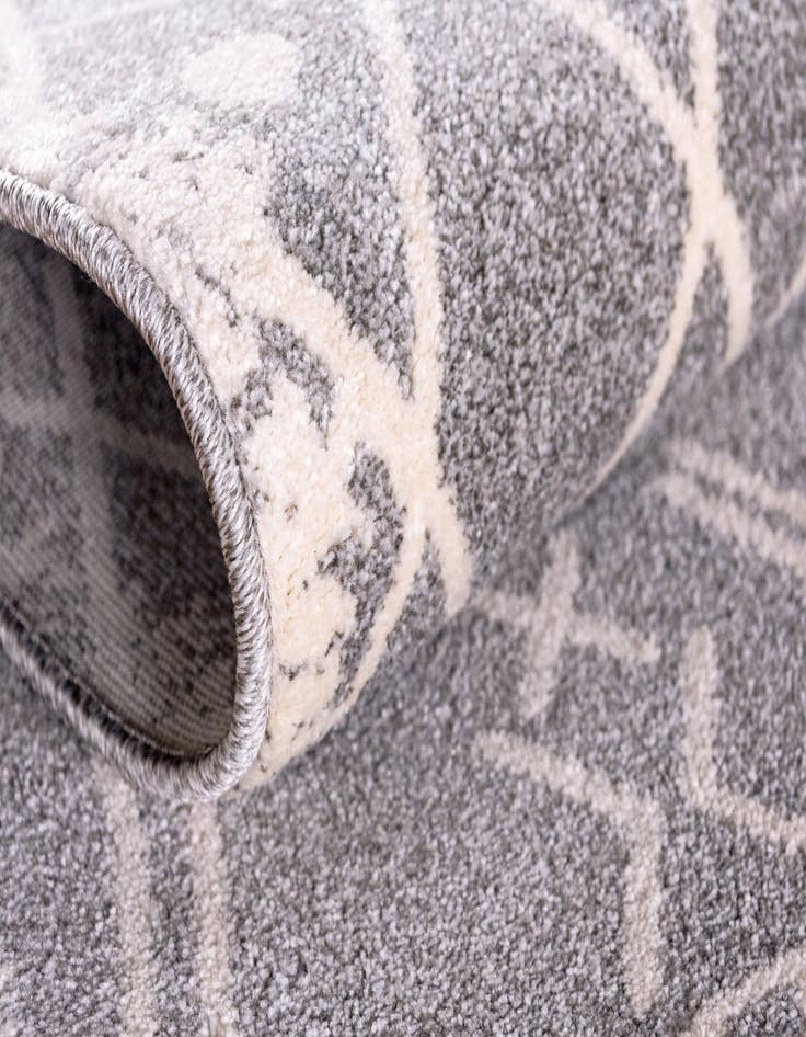 Detail image of  3' 3 x 3' 3 Titania Round Rug