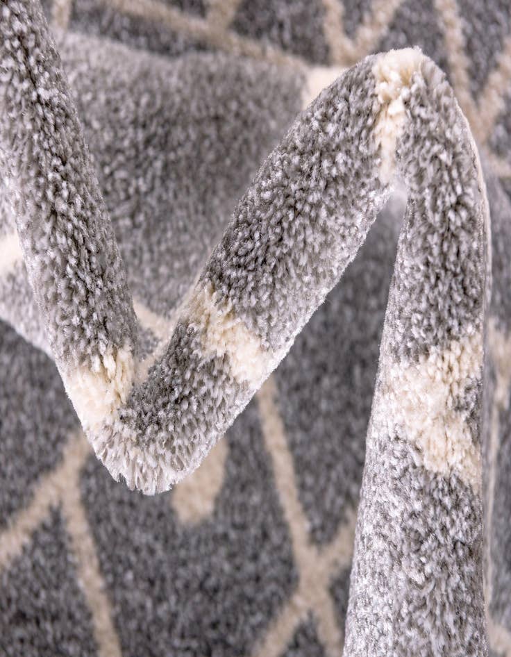 Detail image of  3' 3 x 3' 3 Titania Round Rug