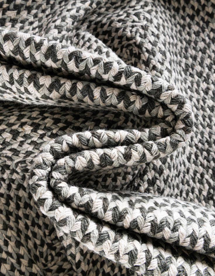 Detail image of  2' x 2'  Hand Tweed Braided Jute Round Rug