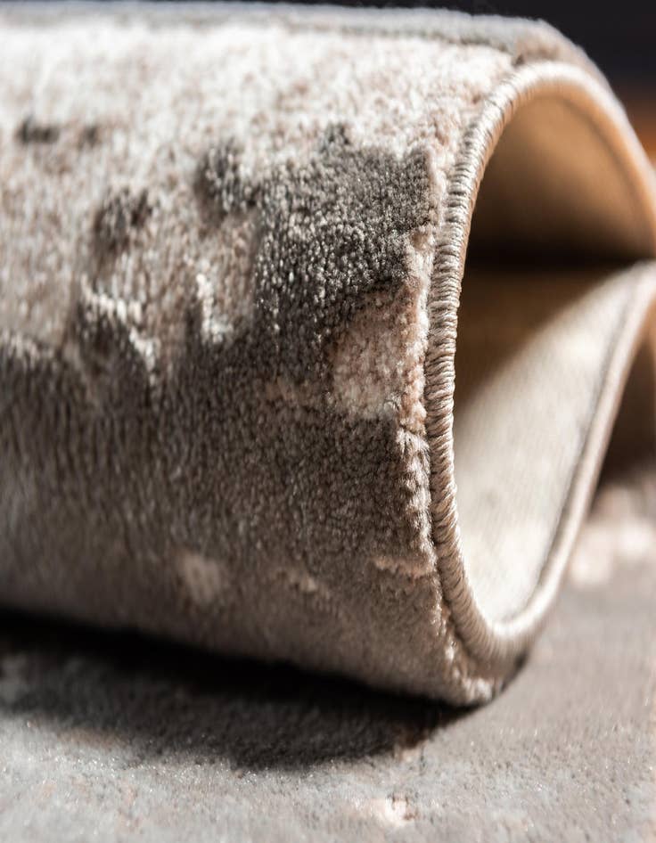 Detail image of Jill Zarin 5' 3 x 5' 3 Uptown Lexington Avenue Round Rug