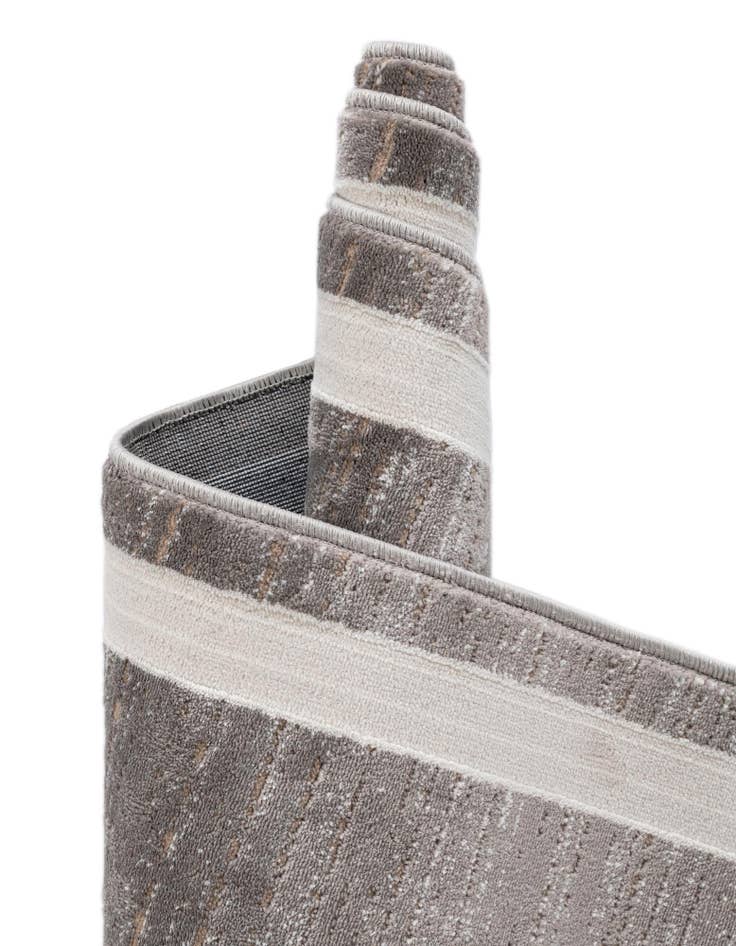 Detail image of Jill Zarin 5' 3 x 5' 3 Uptown Lenox Hill Round Rug