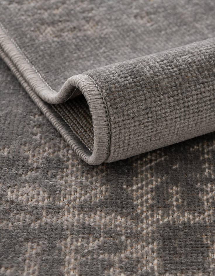 Detail image of  5' 3 x 5' 3 Valencia Round Rug