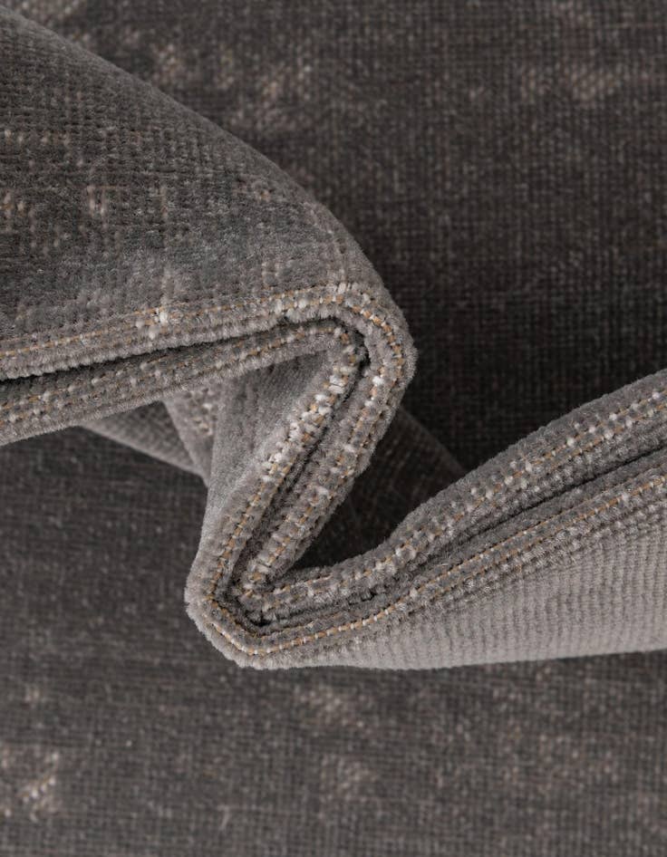 Detail image of  5' 3 x 5' 3 Valencia Round Rug