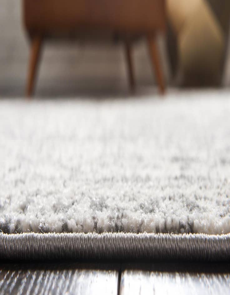 Detail image of  4' x 4' Veneto Round Rug