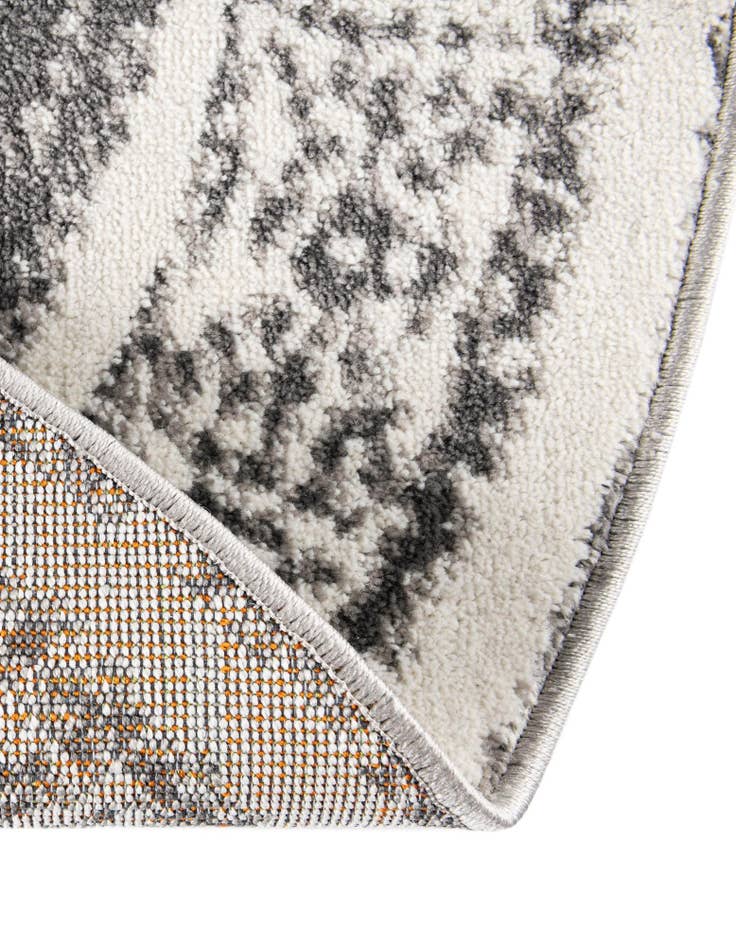 Detail image of  4' x 4' Veneto Round Rug