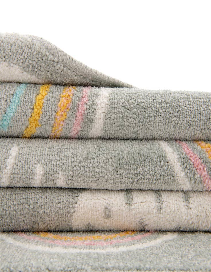 Detail image of  5' 3 x 5' 3 Clouds and Rainbows Whimsy Kids Round Rug