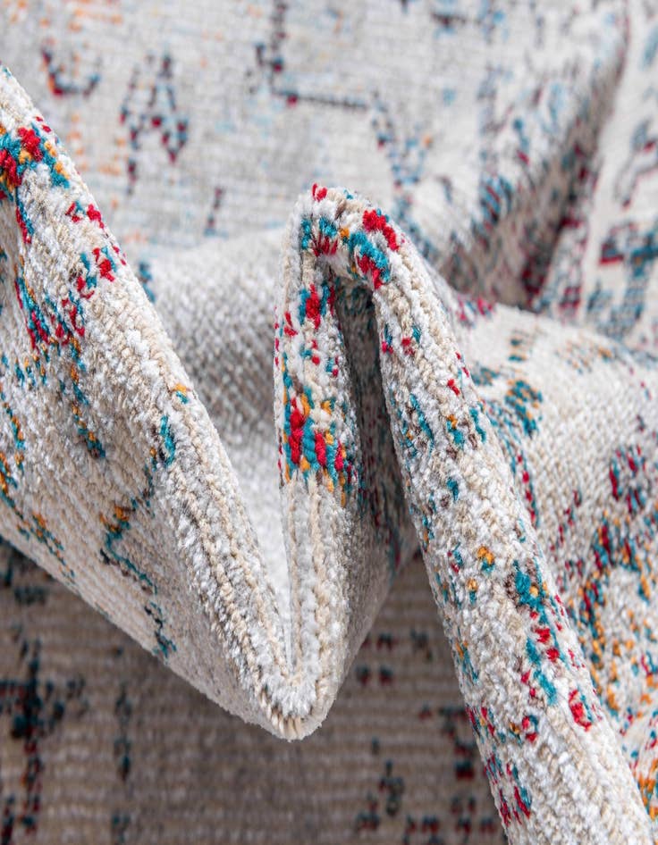 Detail image of  2' 2 x 6' Amulet Runner Rug