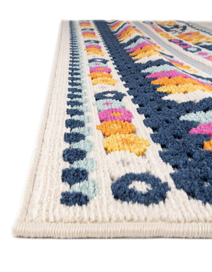 Detail image of  2' x 6'  Washable Aruba Indoor / Outdoor Runner Rug