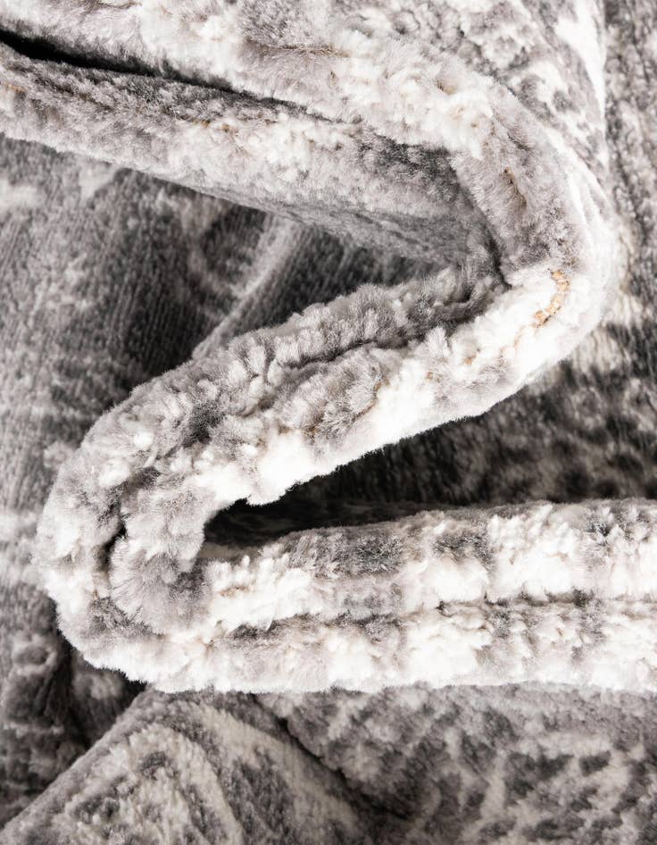 Detail image of  2' x 6' Boston Runner Rug