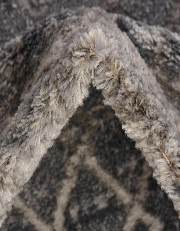Detail image of  2' 2 x 6' Caspian Runner Rug