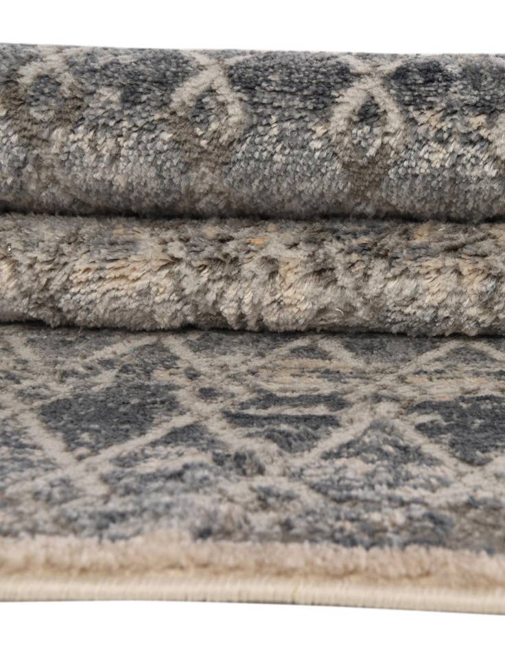 Detail image of  2' 2 x 6' Caspian Runner Rug