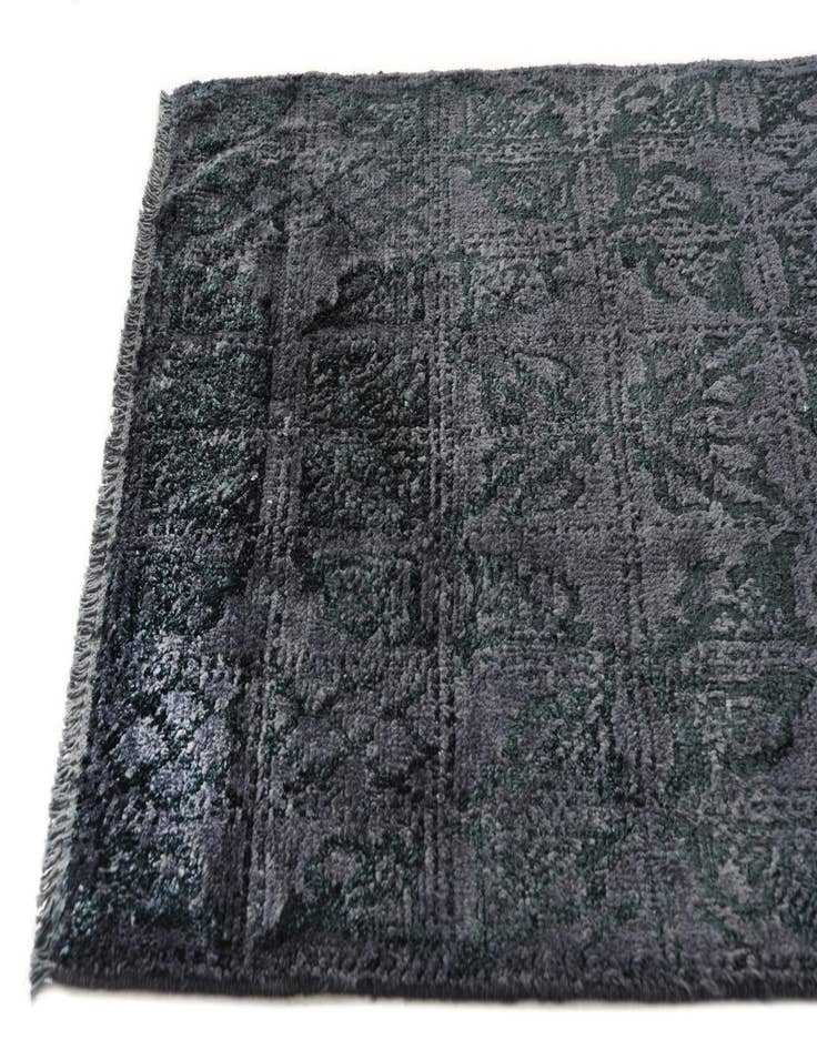 Detail image of  2' 6 x 9' 2  Hand Knotted Darya Wool Runner Rug