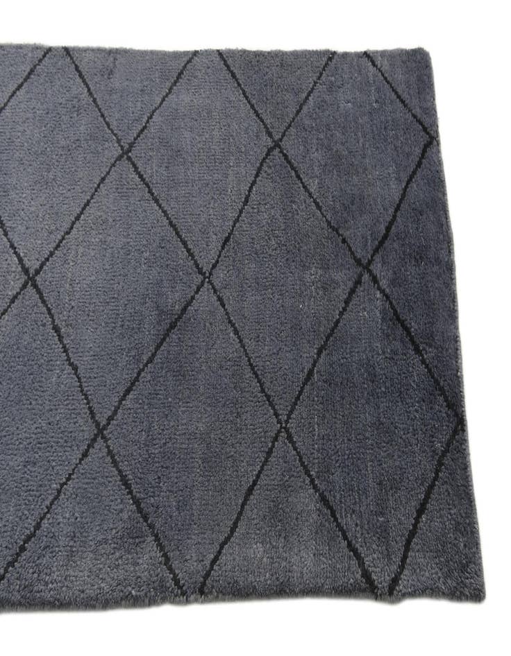 Detail image of  2' 6 x 14'  Hand Knotted Darya Wool Runner Rug