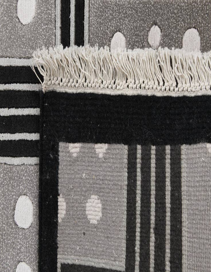 Detail image of  2' 8 x 13' 2  Hand Knotted Darya Wool Runner Rug